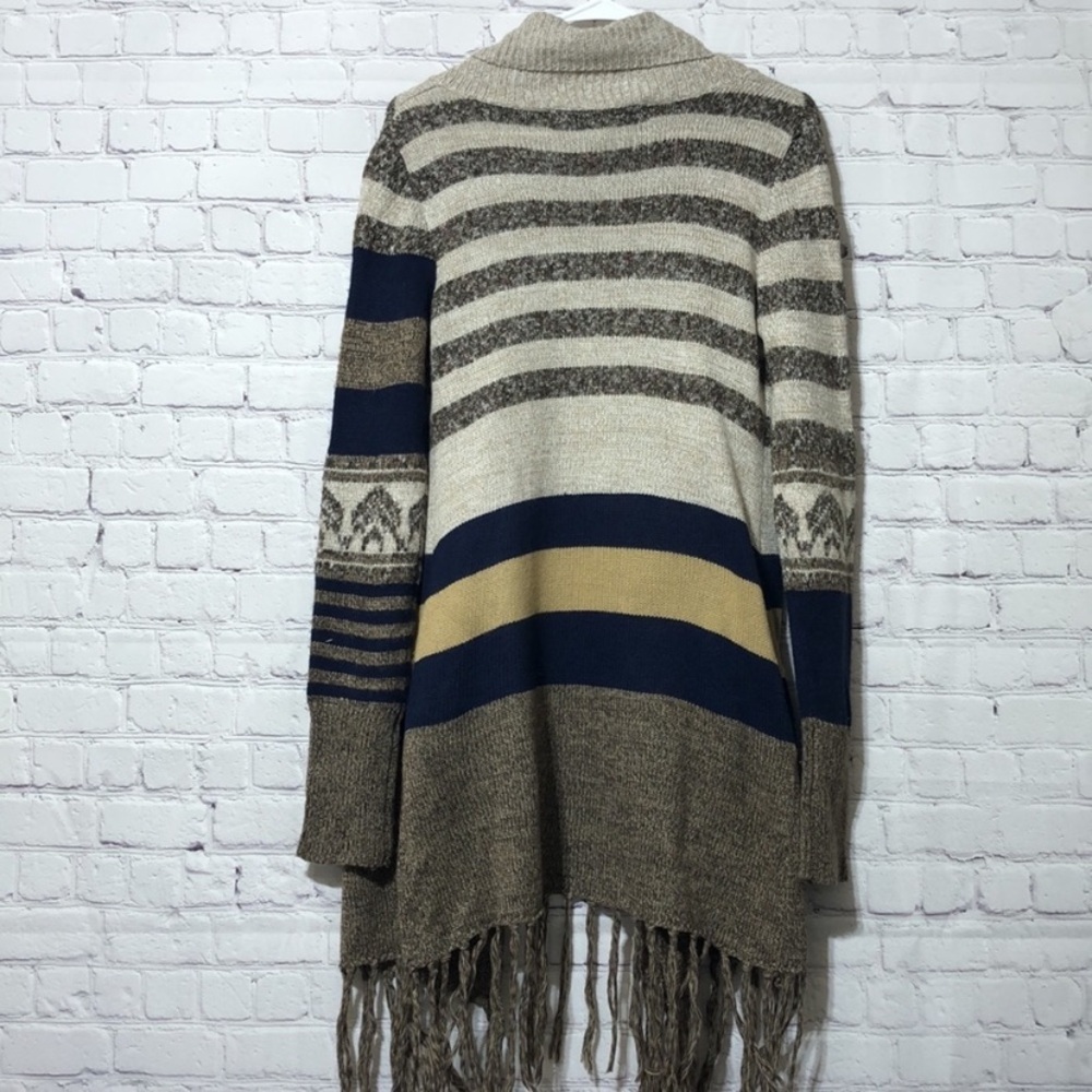 Chelsea & Violet Gray and Cream Knit Cardigan - Picture 5 of 9